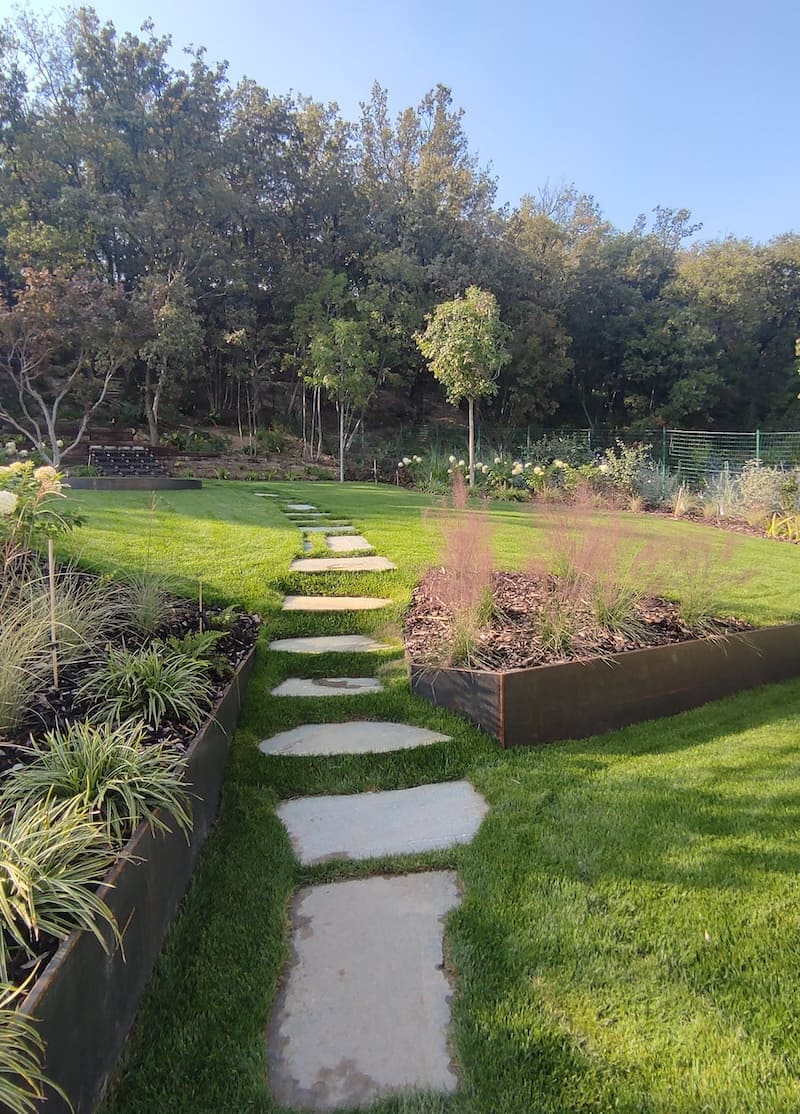 Dettaglio di un giardino curato da LS Giardini